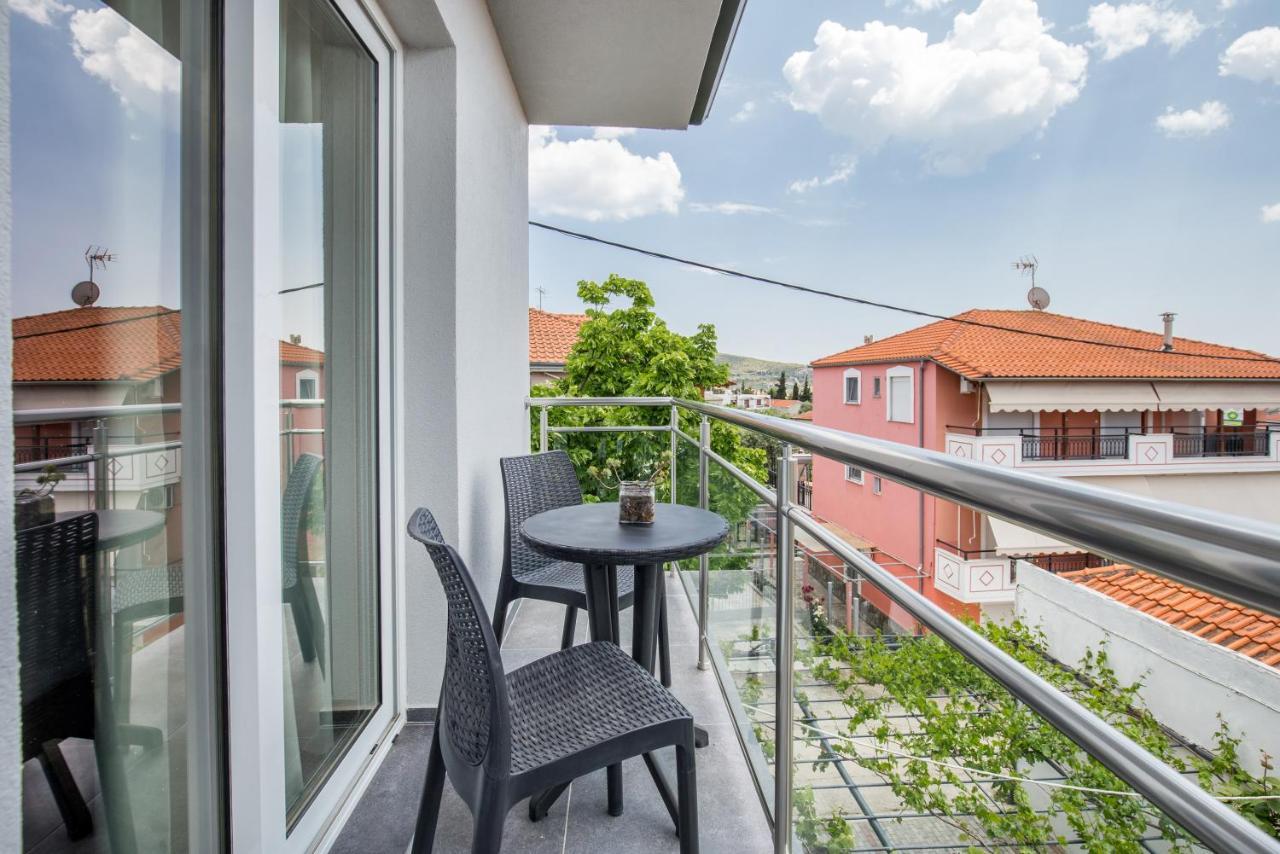 Linden Apartments Potos Eksteriør billede